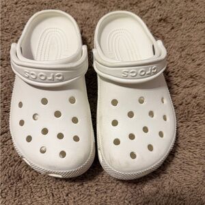 CROCS White Clogs 🤍 White | Unisex Women Size 6